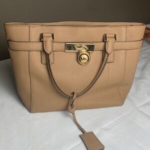 Michael Kors Hamilton Medium Zip Top Saffiano Leather Tote Handbag Gold no strap